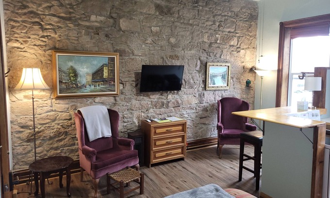 Del Norte Apartment | New Sauna Stone Quarry Studio apartment