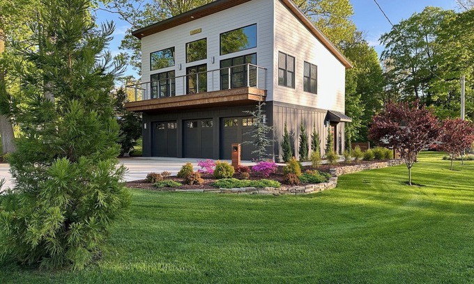 Ferrysburg House | New - The Treehouse on Smith's Bayou - Spring Lake, Grand Haven