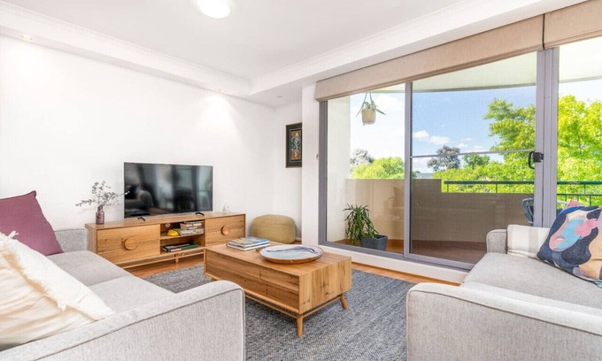 Griffith Apartment | New to VRBO: 2BR/2BA Apt w/Dedicated Workspace & Free parking!