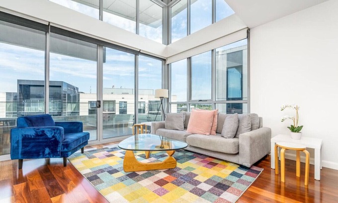 Capital Hill Apartment | New to VRBO: 2BR Apt Near Parliament House