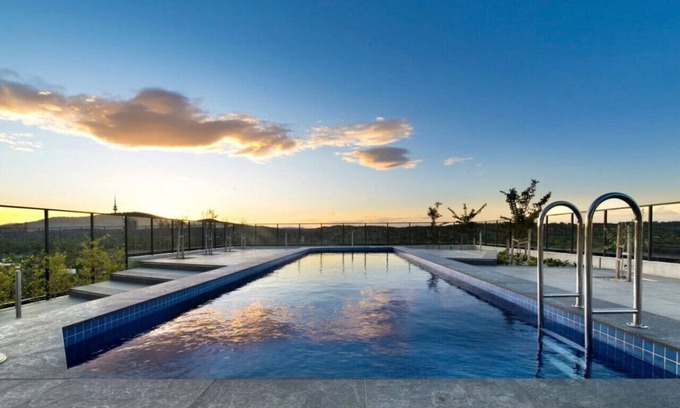 Lyneham Apartment | New to VRBO: Designer Series Apartment on Northbourne