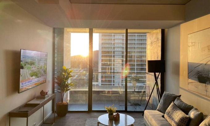 City West Apartment | New to VRBO: Luxury Apartment in Popular NewActon Precinct-City