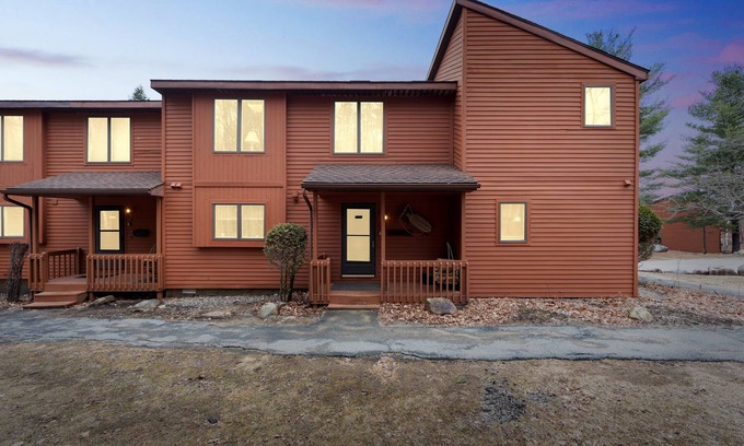 North Creek House | NEW! Twister 68I - Mountain Retreat with Stunning Views