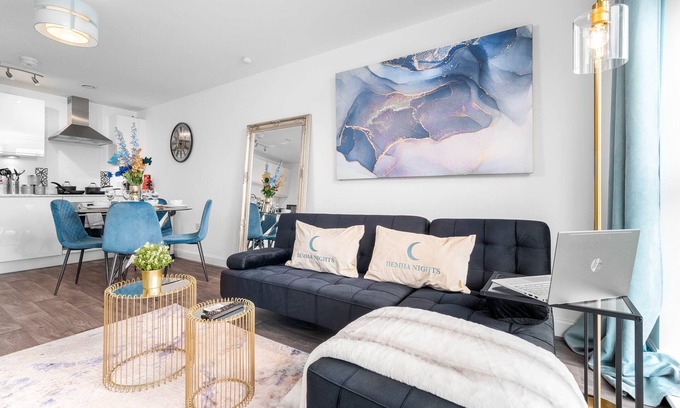 Bordesley Apartment | NEW Unique 4 Bed | Families + Contractors | 靠近唐人街