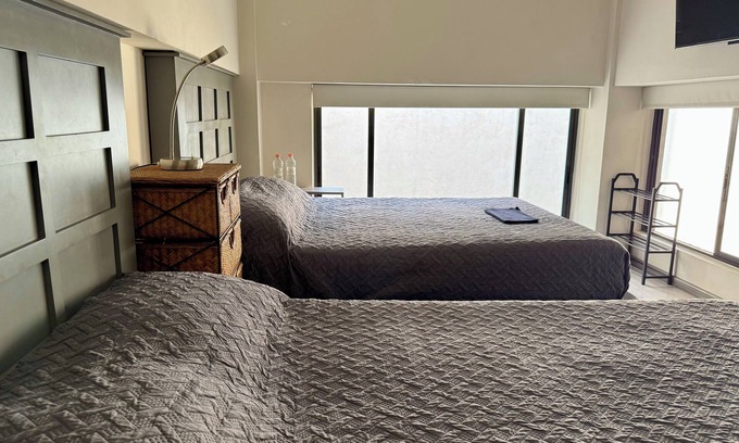 Benito Juarez Apartment | NEW unique CDMX work at home with a Holiday flavor