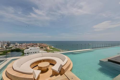 El Cabrero Apartment | NEW with impressive lagoon view 21st floor