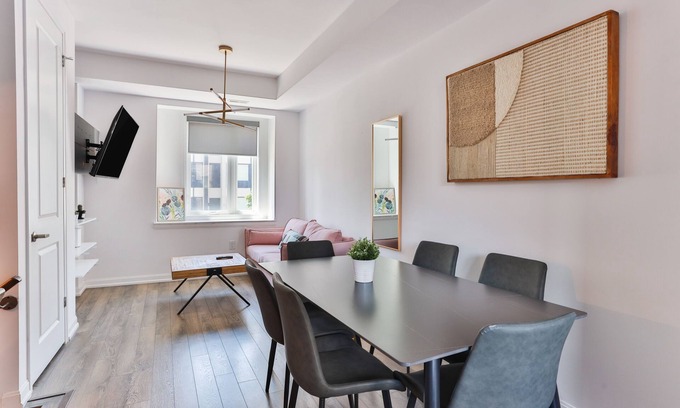 Downsview House | Newly 03 bedroom townhouse in Toronto