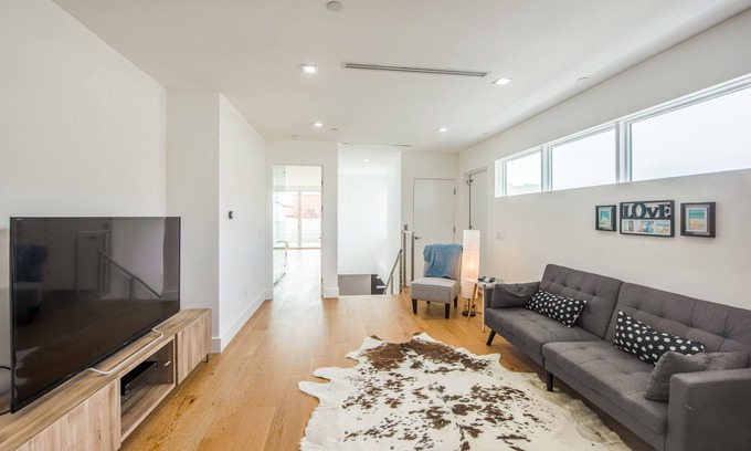 Hermosa Beach House | Newly built, PRIVATE beach house & dream getaway!