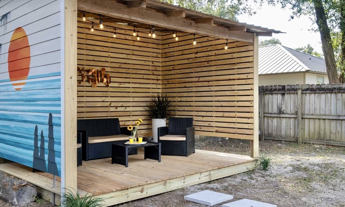 High Springs House | Newly Reno'd | Tesla & EV Charger | Outdoor Lounge