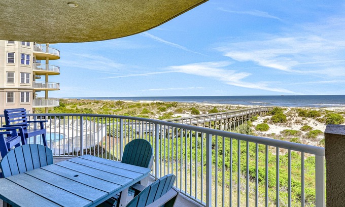 Amelia City Condo | Newly Renovated, Oceanfront Condo with Balcony, WiFi, Laundry & Shared Pool
