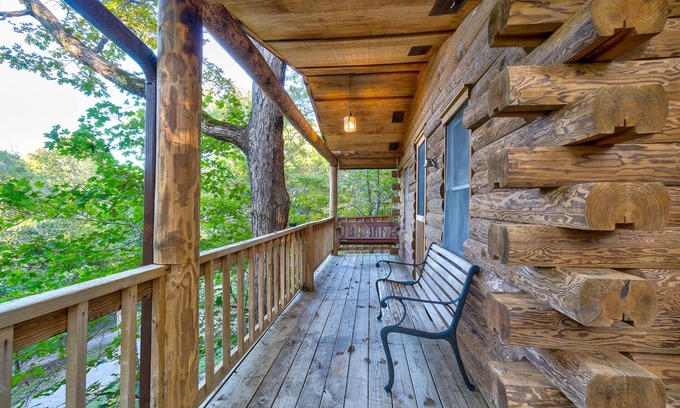 Shell Knob Cabin | Newly Renovated! Cozy Lakefront Cabin on Table Rock - Timbers 6