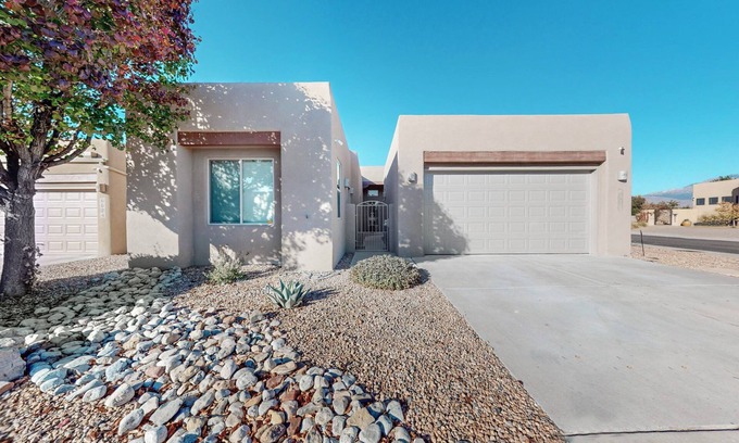 Vista Del Norte Alliance House | Newly renovated! Furnished Luxury Rental! Near Balloon Fiesta Park!