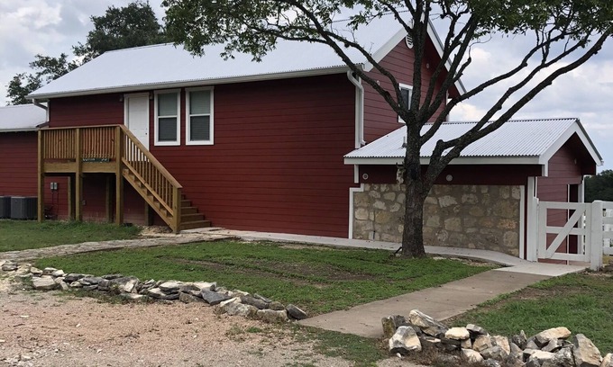 Austin House | Newly renovated property on Exotic Game Ranch, minutes from downtown