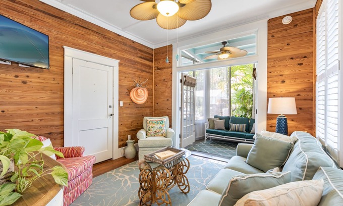 The Meadows Condo | NEWTON'S NEST ~ Adult Only, 1 Bedroom, 1 Bath Condo w/Shared Pool!
