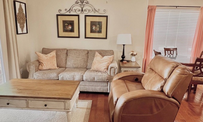 Indian Point Condo | Next To SDC & Table Rock Lake. 20ft Patio. King Master 2BR 2BA.Full Size Kitchen