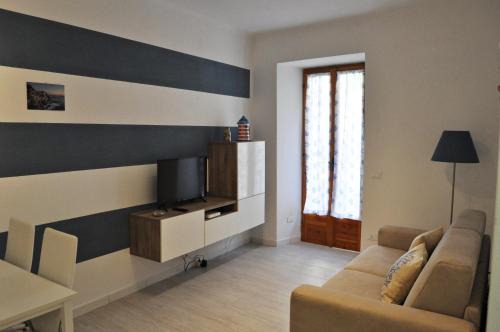 Manarola Apartment | Nibea Suite Apartment