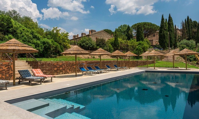 Civitella Paganico Apartment | Nice apartment for 4 guests with pool, A/C, WIFI, TV, terrace and pets allowed