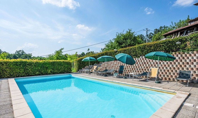 Cortazzone Villa | Nice apartment in villa for 14 people with WIFI, pool, patio and pets allowed