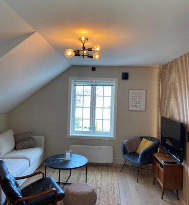 Arendal Apartment | Nice apartment close to the sea with parking and garden