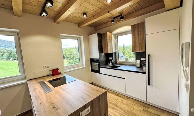Smrzovka Apartment | Nice apartment for 12 guests with WIFI, TV, terrace and parking