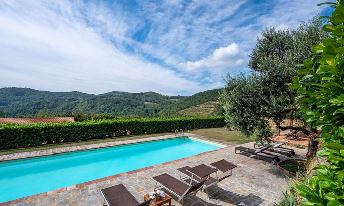 Cortemilia Apartment | Nice apartment for 18 people with pool, WIFI, patio and pets allowed