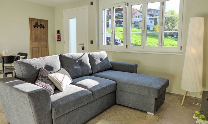 Krattigen Apartment | Nice apartment for 3 people with WIFI, TV, terrace and panoramic view
