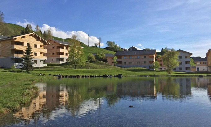 Tavanasa Apartment | Nice apartment for 4 guests with WIFI, hot tub, pool, TV, patio and panoramic view
