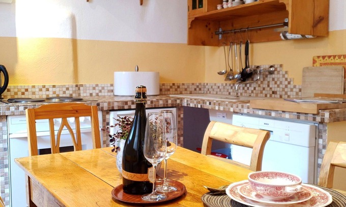 Ediger Apartment | Nice apartment for 5 guests with WIFI, TV, terrace, pets allowed and parking