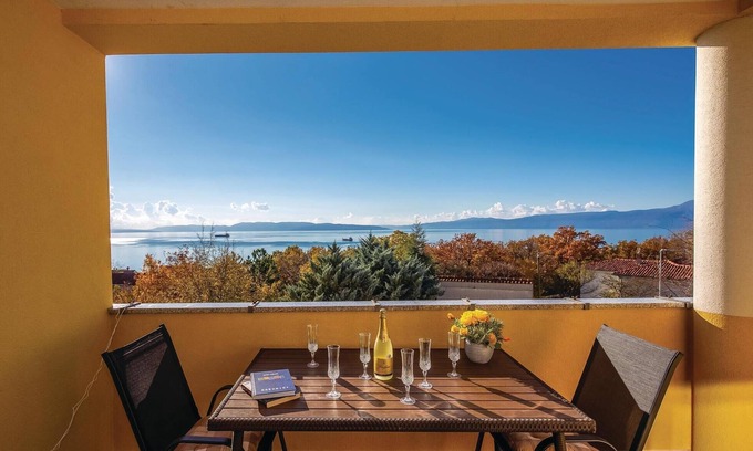 Kostrena Apartment | Nice apartment in Kostrena with WiFi