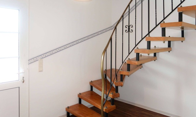 Ditzumerverlaat House | Nice apartment in villa for 8 people with WIFI, TV, terrace and pets allowed