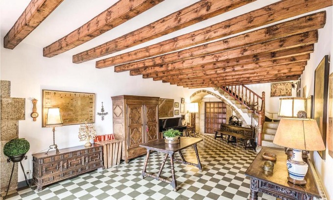 Arenys de Munt House | Nice Home In Arenys De Munt
