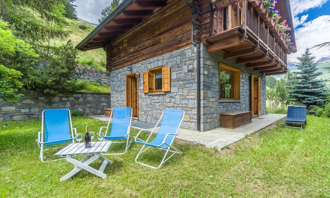 Magneaz-Palouettaz House | Nice home in Champoluc (AO) with sauna