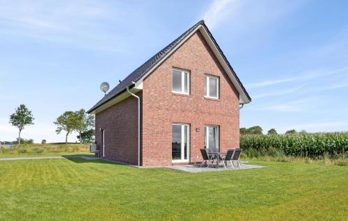 Nordholz House | Nice Home In Wurster Nordseeküste With Sauna