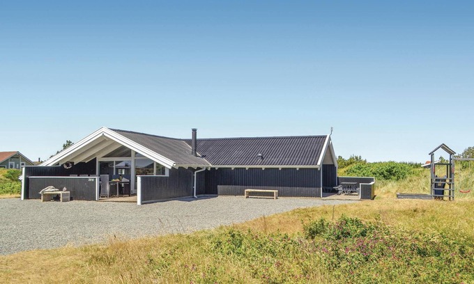 Hvide Sande House | Nice home in Hvide Sande with sauna