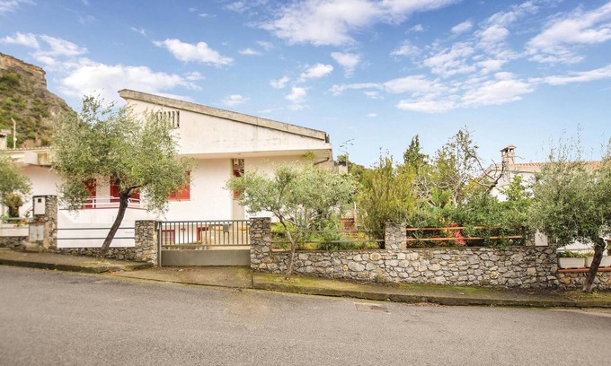 Praia a Mare House | Nice home in Praia a Mare with kitchen