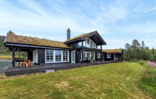 Vinje House | Nice Home In Vinje With House Sea View