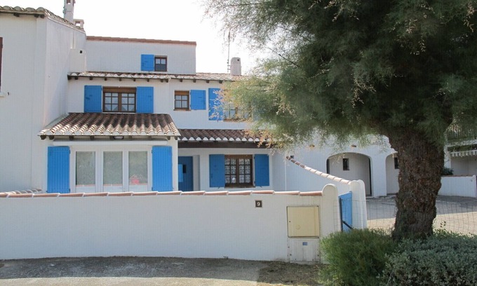 Saintes-Maries-de-la-Mer Apartment | .NICE LUMINOUS APARTMENT IN VILLA STE MARIE DE LA MER