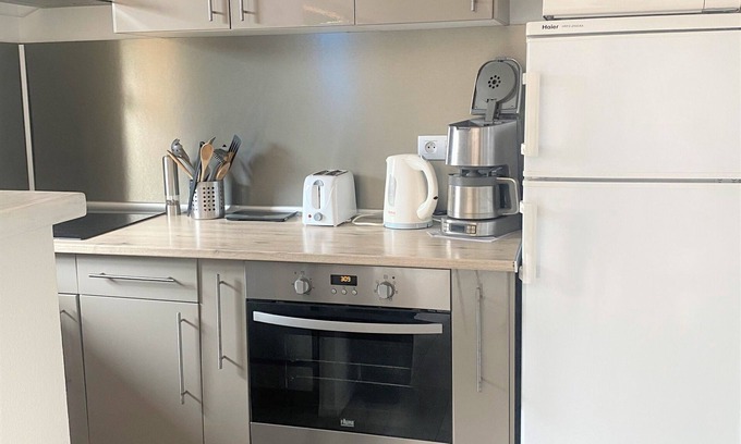 Lacanau-Ocean House | Nice semi-detached house type 3 carefully maintained with communal swimming pool