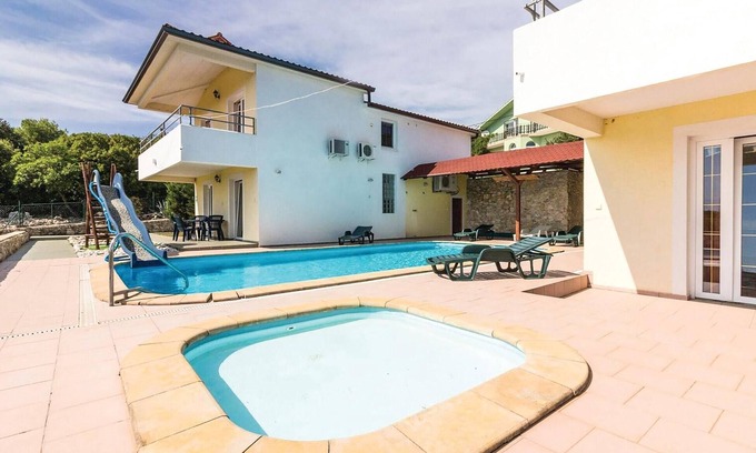 Viskovici Apartment | Nice studio in Labin with WiFi
