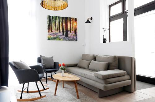 West Berlin Centre Apartment | NIEB by ROCKCHAIR Apartments l SUPERHOST Status l 3 Bedrooms Boxspringbeds 3 Bathrooms in Center "Kurfürstendamm" - Cozy Family & Business Flair welcomes you!