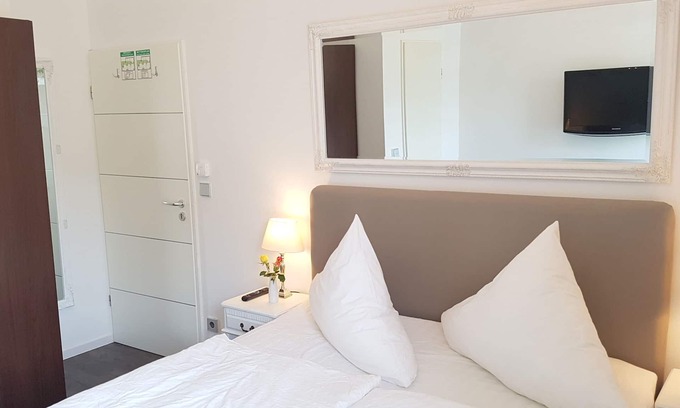 West Berlin Centre Apartment | NIEB City Apartment Kurfürstendamm - 3 bedrooms 3 bathrooms