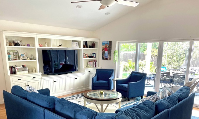Talmadge House | nNEW! nFamily Friendly Retreat w/Yard & Playn2000sqftnFree ParkingnAT&T Fiber
