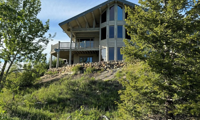 East Glacier Park Village Cabin | nnGreyWood… Awe Inspiring Authentic Log Home in East Glacier Park!