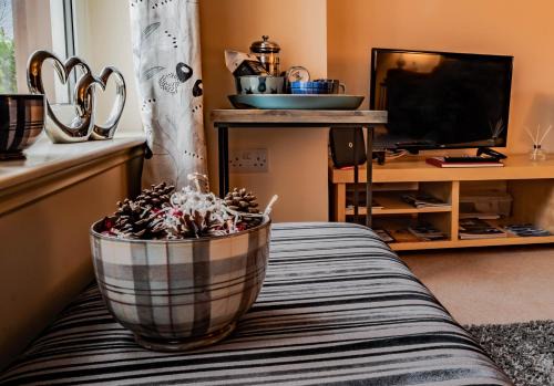 Marybank Apartment | No.3 On The Square