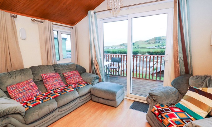 Aberystwyth Cottage | NO 7, pet friendly, with pool in Aberystwyth