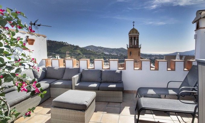Competa House | No 9 Competa - Townhouse villa with private pool