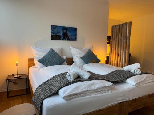 Neudorf-Nord Apartment | NOOQA Premium Apartment - 90 qm - Balkon -2 Bäder