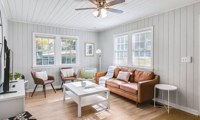 Norcross House | Norcross Adventure 2B Perfect for Group Trips