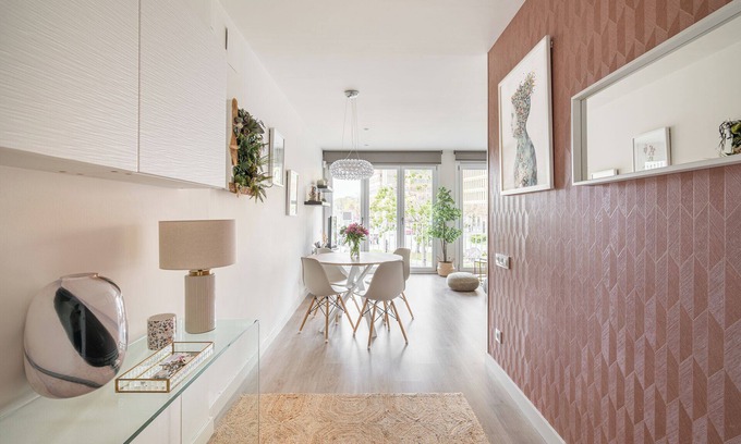 Gornal Apartment | Nordic style apartment near Plaza España