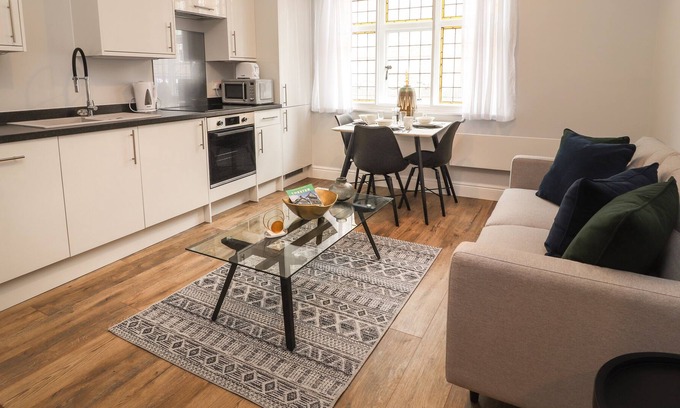 Chester Apartment | NORTHGATE, pet friendly, character holiday cottage in Chester